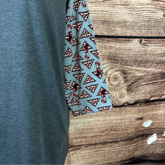 SOLD 🛍️ LulaRoe Women’s Grey Red Mickey Mouse Bow Printed Top Tunic Plus 2XL - Picture 4 of 8
